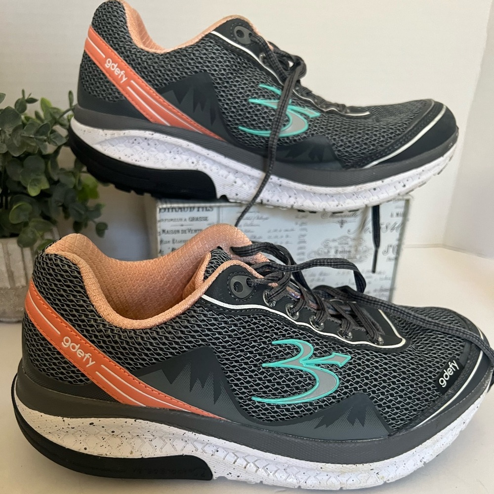 Gravity defyer gdefy sneaker - Womens 8